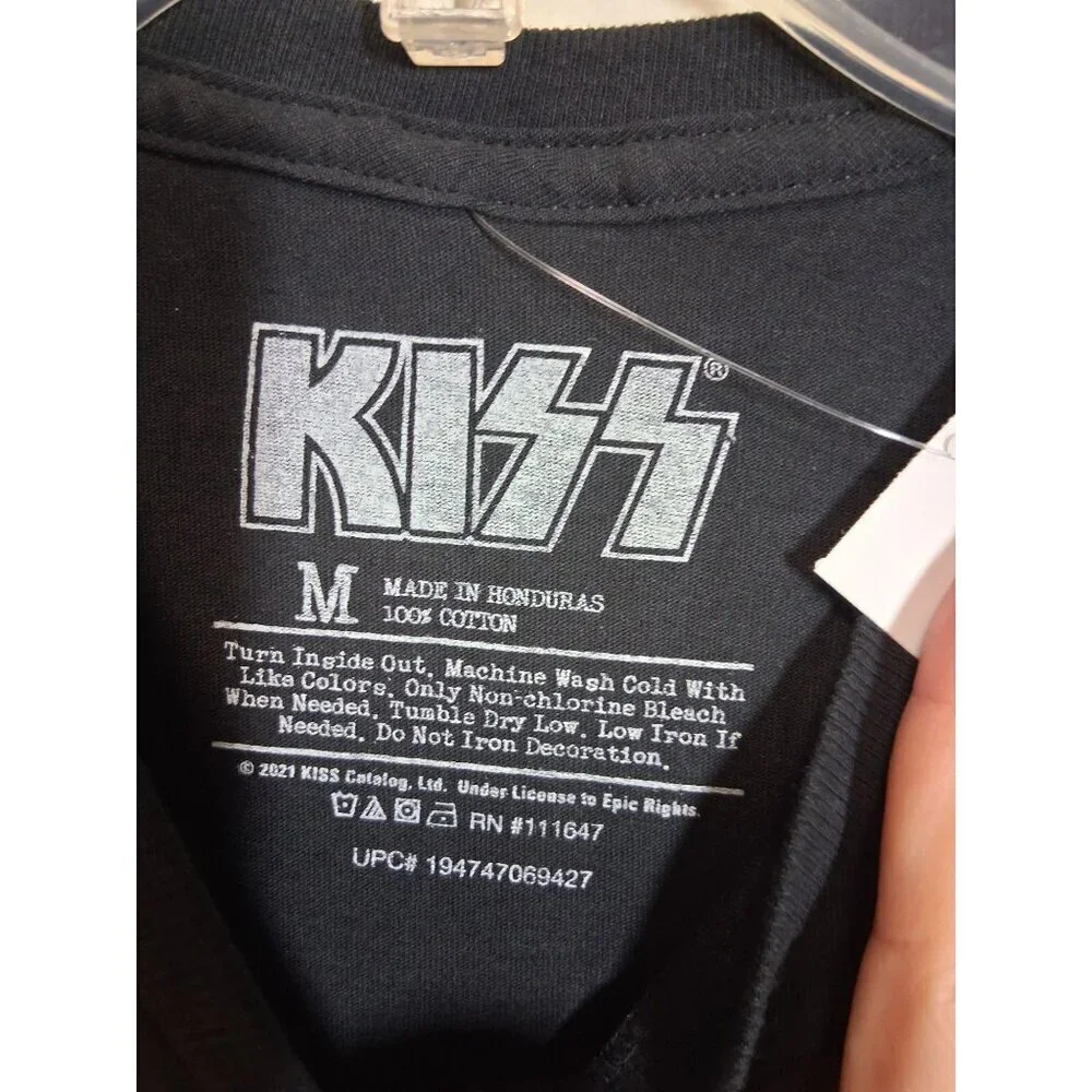 NWT Kiss T-Shirt World Tour '77 Retro Y2K Band Tee Crew Neck Short Sleeve Medium